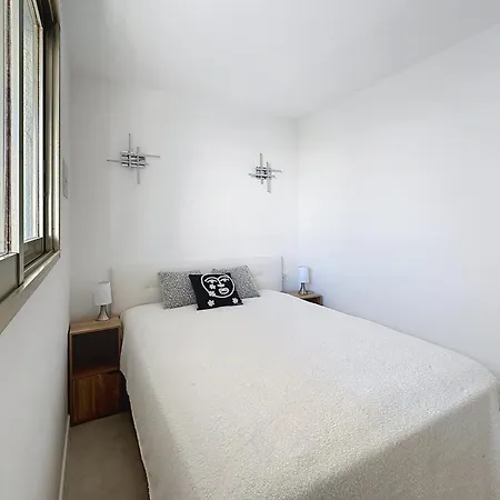 Apartman Bright 2-bedroom With Terrace & Parking *
