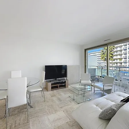 Bright 2-bedroom With Terrace & Parking * Cannes