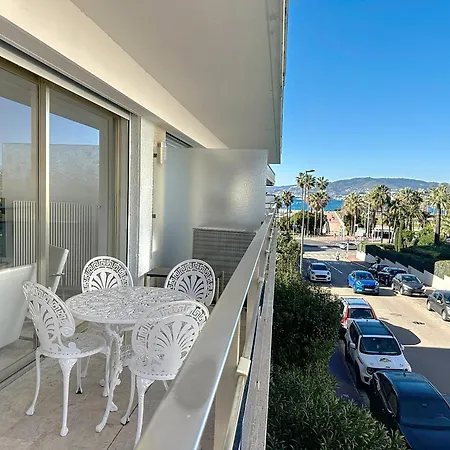 Lejlighed Bright 2-bedroom With Terrace & Parking Cannes